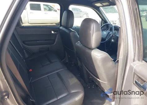 2010 Ford Escape Limited z USA, uszkodzony, nr VIN 1FMCU0E79AKC24148